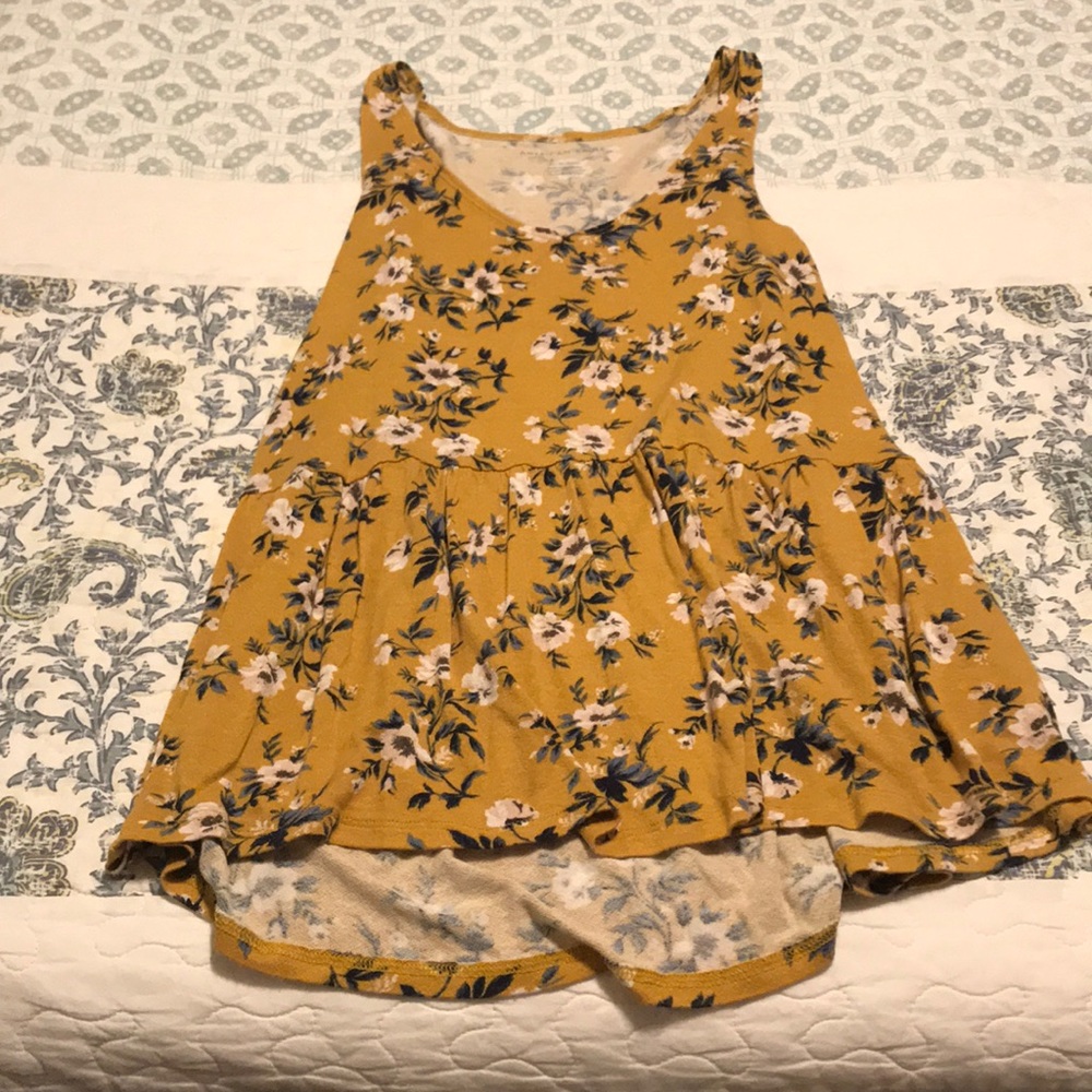 🍀NWOT AE Tank